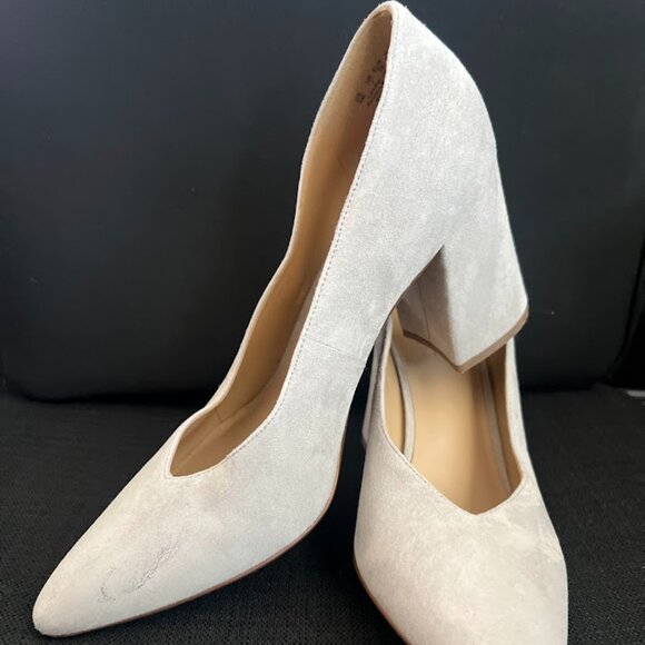 Naturalizer Gray Suede Slip On Block Heel Pumps Shoes Size 9M - Picture 1 of 14